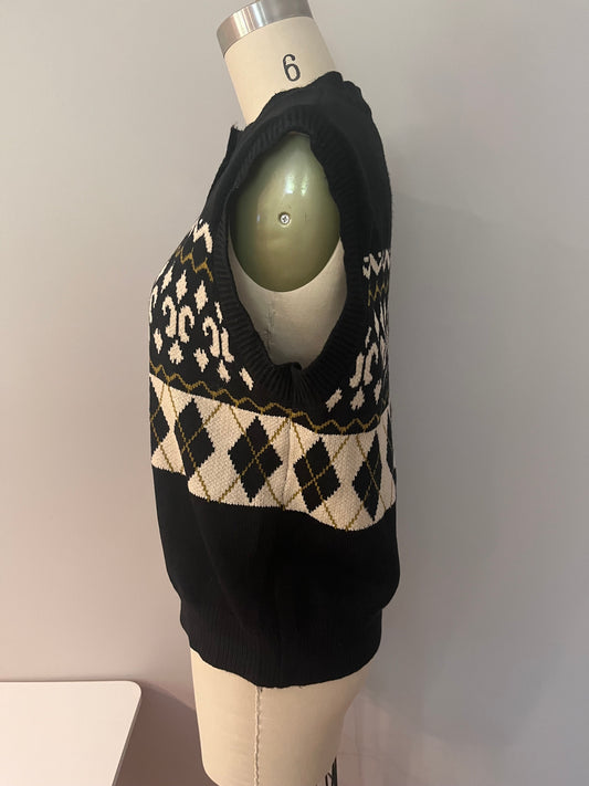 Vintage argyle crest knit vest