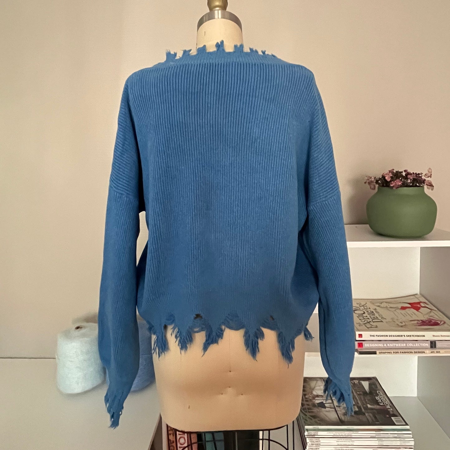 V-Neck ribbed sweater