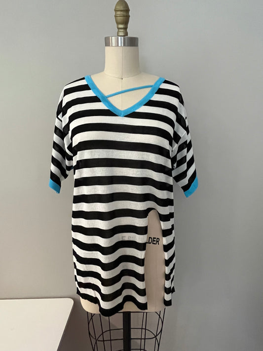 Oversize striped knit shirt with front slit