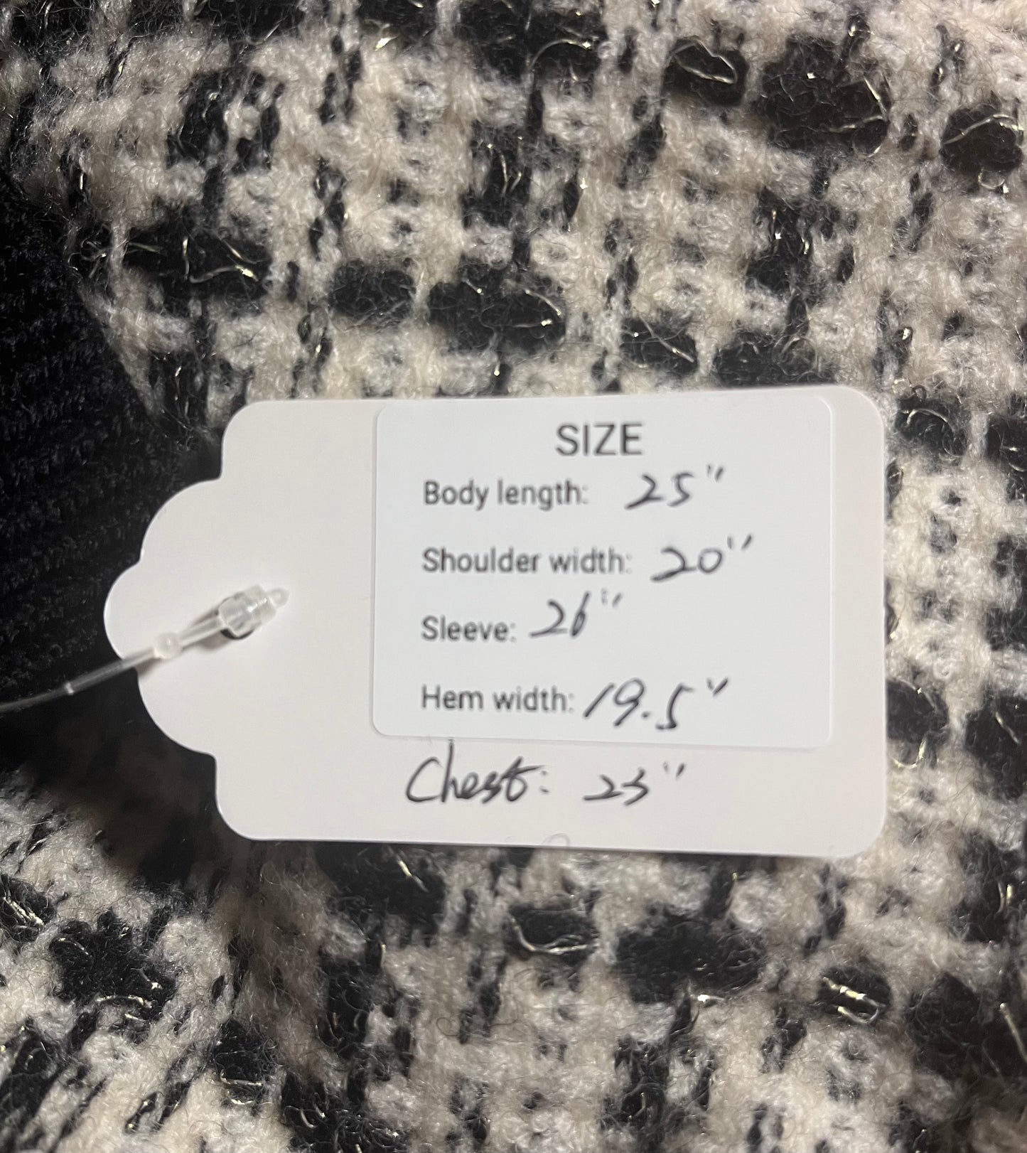 V-neck check pattern sweater